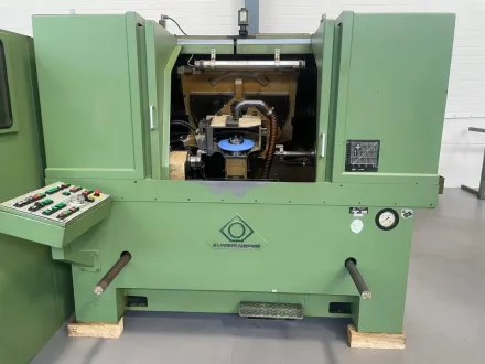 Klingelnberg SNC30 Wälzfräserschärfmaschine – RESALE