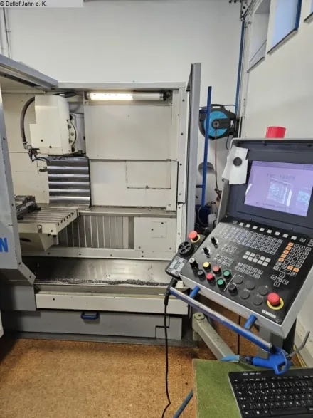 Mikron UM 600 Bearbeitungszentrum - Vertikal – RESALE