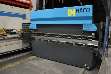 Haco Ppm 135 ton x 3100 mm Hydraulische Pressbremsen – RESALE