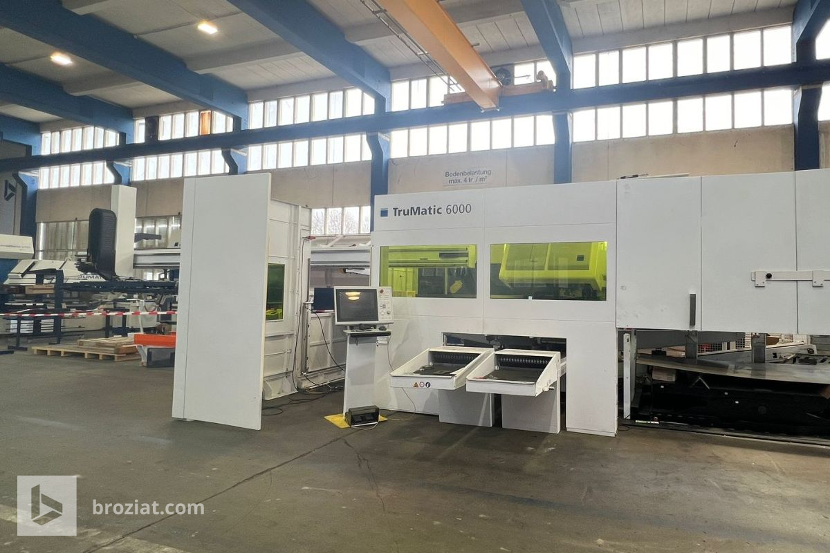 TRUMPF TruMatic 6000 (K06M) Fiber 3200 Watt CNC-Stanz-Lasermaschine