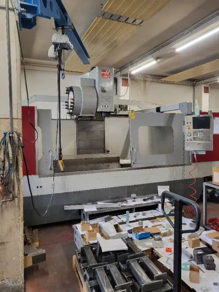 Haas VF-11B/40HE Bearbeitungszentrum - Vertikal – RESALE