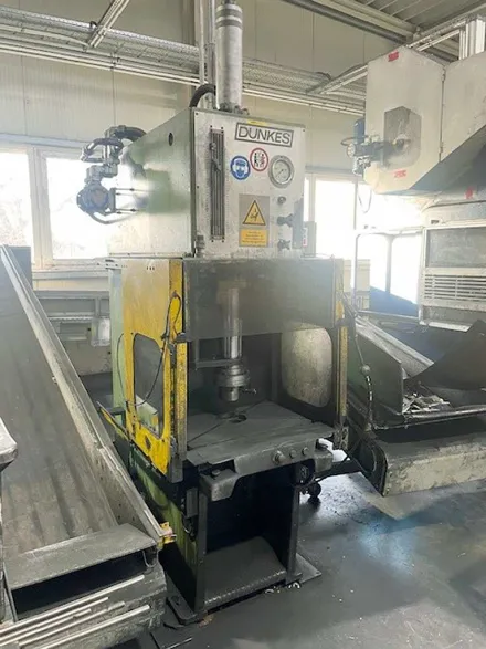 Dunkes HZ 25 Einständer-Hydraulikpresse – RESALE