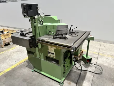 Boschert K90-E200 Ausklinkmaschine – RESALE