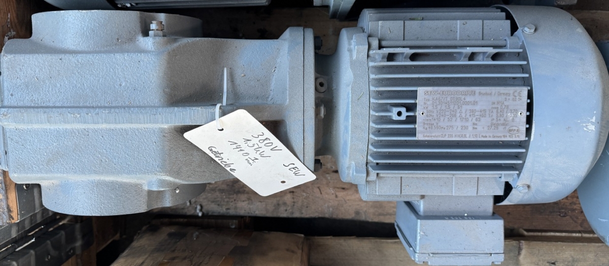 SEW KA67/TDT92L4 Motor