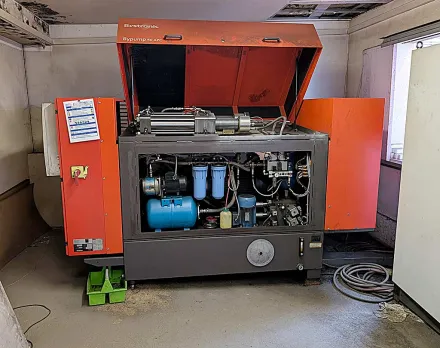 Bystronic Byjet L 2030/Bypump 50 APC Wasserstrahlschneidanlage – RESALE