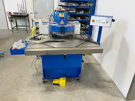 Boschert KS 30-120 Stanzen Ausklinkmaschine – RESALE