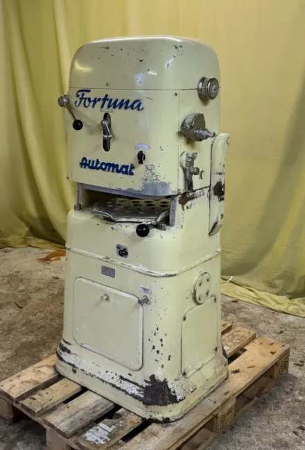 Fortuna A3 - 30 Brötchenpresse – RESALE