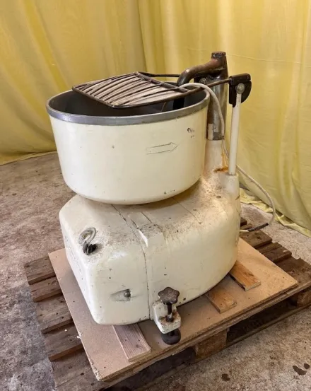 Kemper 60cm Hubkneter – RESALE