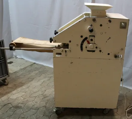 Unbekannt FM 125 Gebäckformmaschine – RESALE