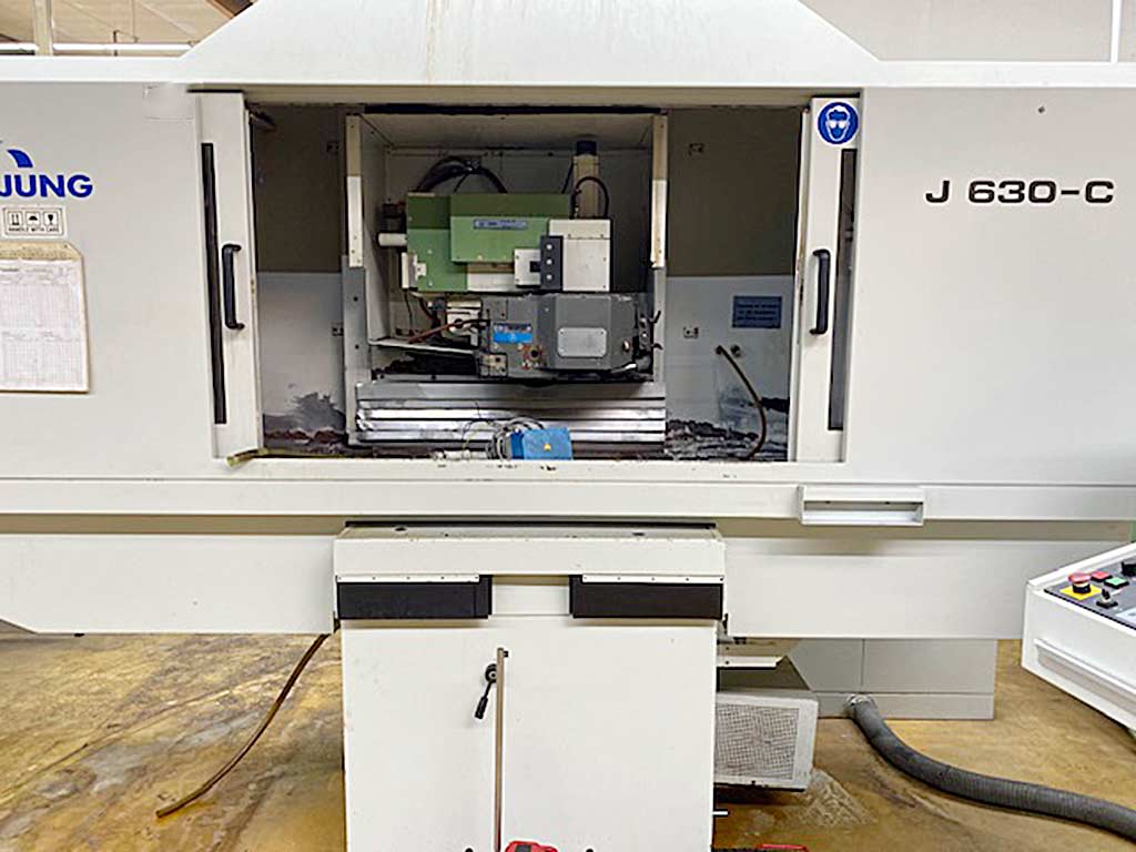 Jung J 630 C CNC Flachschleifmaschine