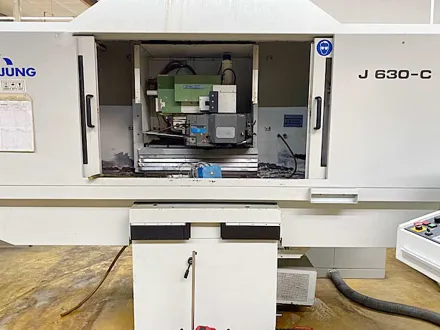 Jung J 630 C CNC Flachschleifmaschine – RESALE