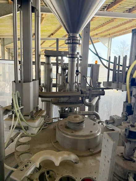 Hamba BF 5012/2-Glas Abfüll- und Verschließmaschine – RESALE