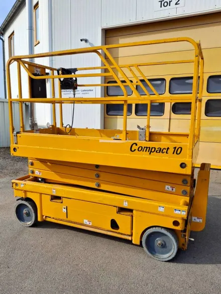 Haulotte Compact 10 Scheren-Arbeitsbühnen – RESALE