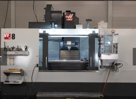 Haas VF 8 Bearbeitungszentrum - Vertikal – RESALE