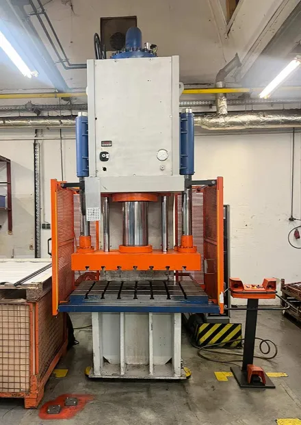 Oevermann ESP 150 Hydraulische Einständerpresse – RESALE