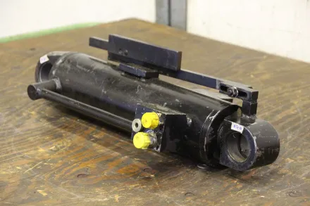 Gsl German Standard Lift D080045LLV20250 Hydraulikzylinder – RESALE