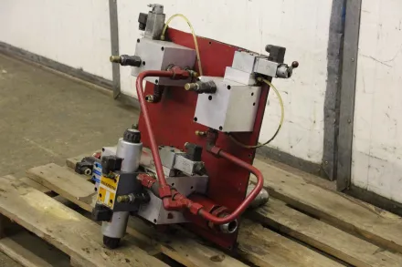 Rexroth Atlantic HPT 13536 Steuerblock mit 5 Stück Wegeventilen – RESALE