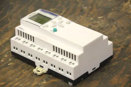 Schneider Electric SR1 A201BD Relais – RESALE