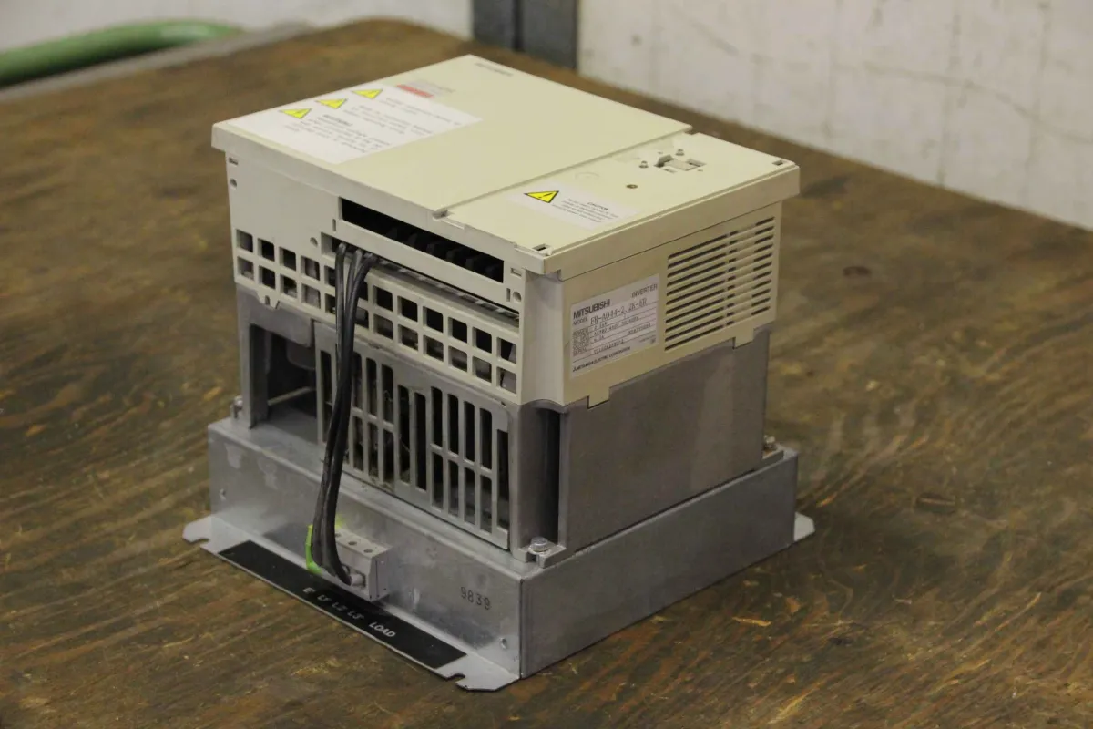 Mitsubishi FR-A044-2.2K-ER Frequenzumrichter 2,2 kW