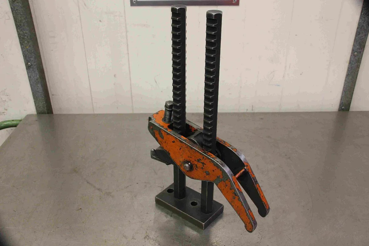 Carver Tee Slot Clamp Spannpratzen