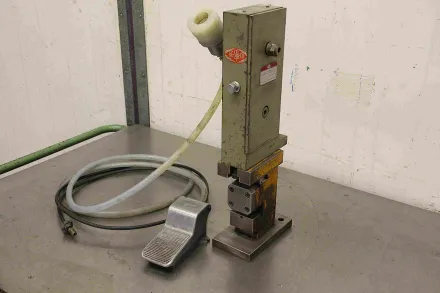 Destaco Pneumatikstanze 040 0210 Stanze – RESALE