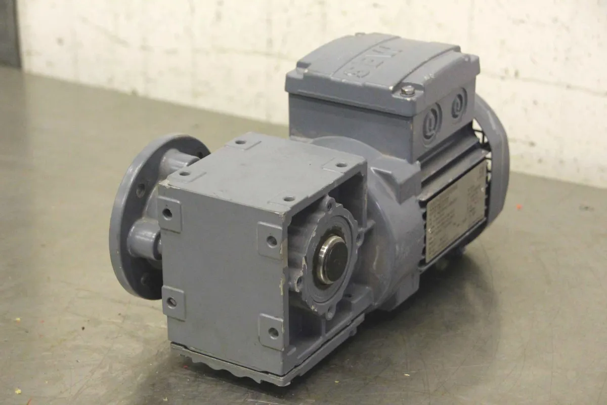 SEW-Eurodrive WAF20 DR63S2/TF Getriebemotor 0,18 kW 332 U/min