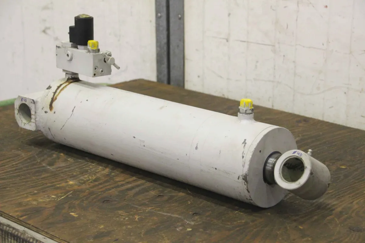 GSL German Standard Lift D120050AAV10385 Hydraulikzylinder