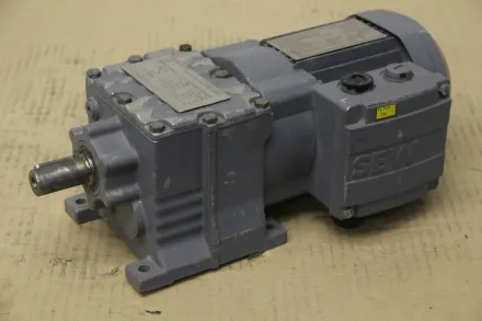 Sew-Eurodrive R17/A/112GD Getriebemotor 0,25 kW 36 U/min – RESALE