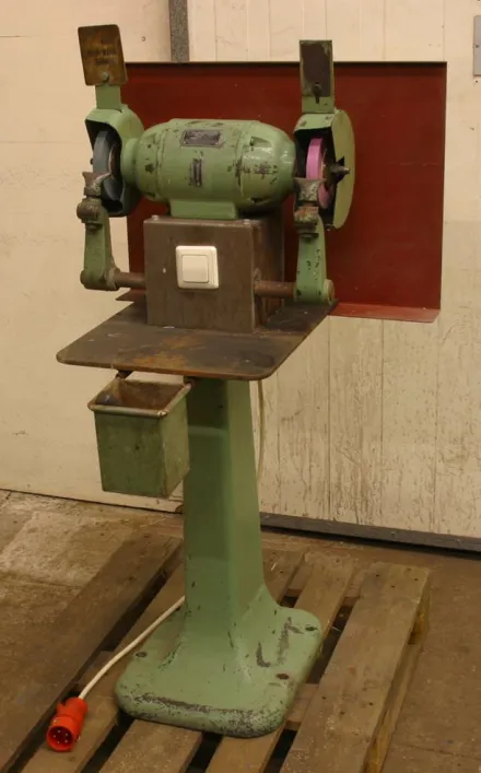 Aeg Ø 200 mm Doppelschleifbock – RESALE