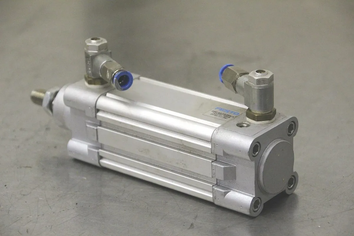 Festo DNC-40-50-PPV Pneumatikzylinder