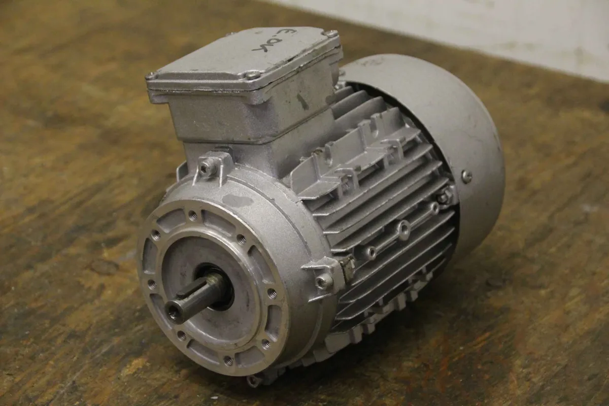 Motek CT71b-44Y T71 Elektromotor 0,37 kW 1370 U/min