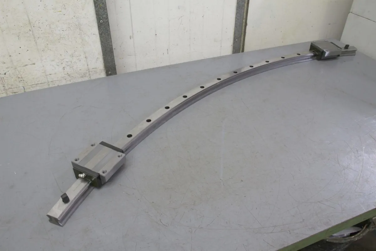 THK HCR35A2RR+60/1300R Führungsschiene Bogenführung