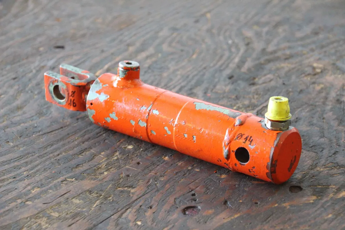 Hub 30 mm Hydraulikzylinder