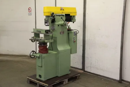 Oliver 300HD Werkzeugschleifmaschine – RESALE
