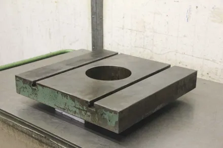 500/500/H75 mm Aufspannplatte mit T Nut – RESALE