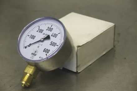 Afriso KP100 0/600 mbar Manometer – RESALE