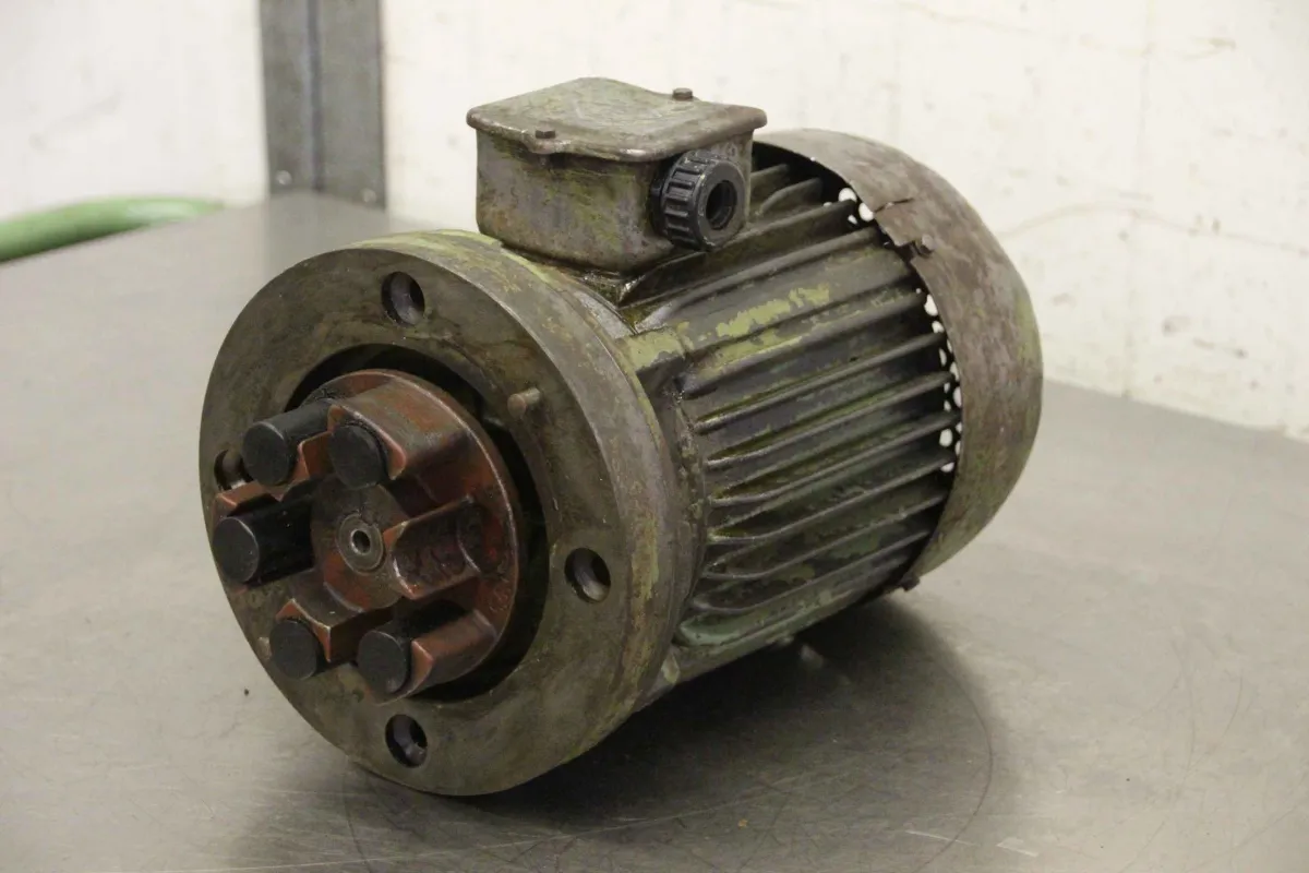 VEM KR 100, 1/4 Elektromotor 1,5 kW 1420 U/min