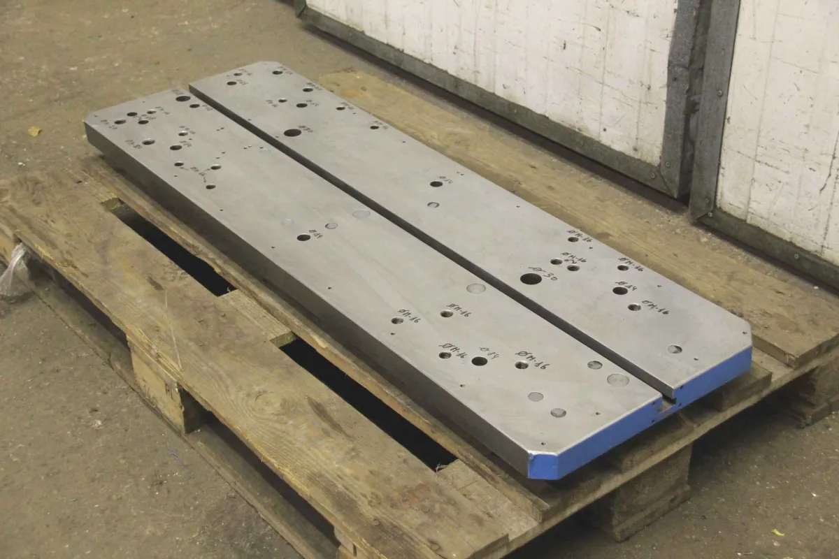 1185/390/H42 mm Aufspannplatte mit T Nut