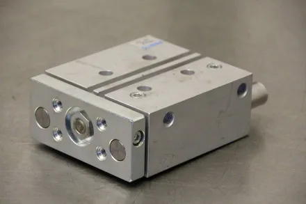 Festo DFM-25-50-P-A-GF Führungszylinder – RESALE
