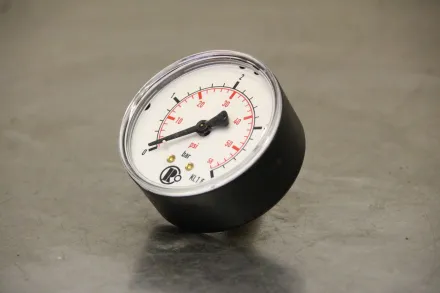 Riegler 110.43-K 0 bis 4 bar Manometer – RESALE