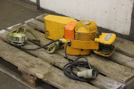 Balkancar MBO 51Q Kettenzug mit Fahrwerk 125 kg – RESALE