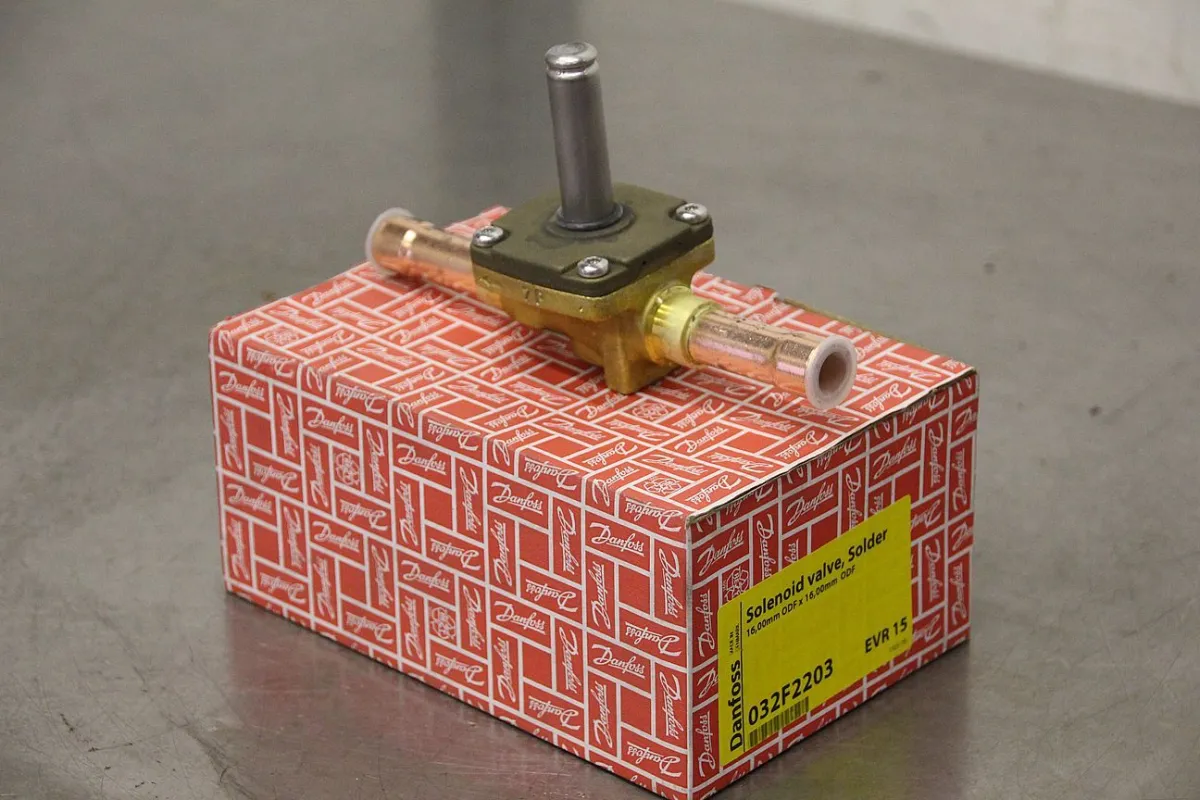 Danfoss EVR 15 magnetic valve