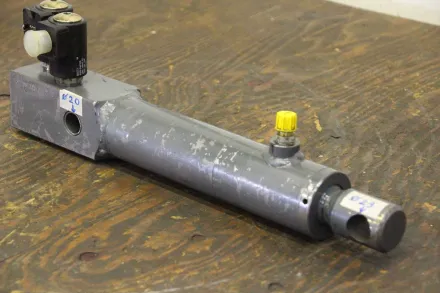 Gsl German Standard Lift Hub 140 mm Hydraulikzylinder – RESALE