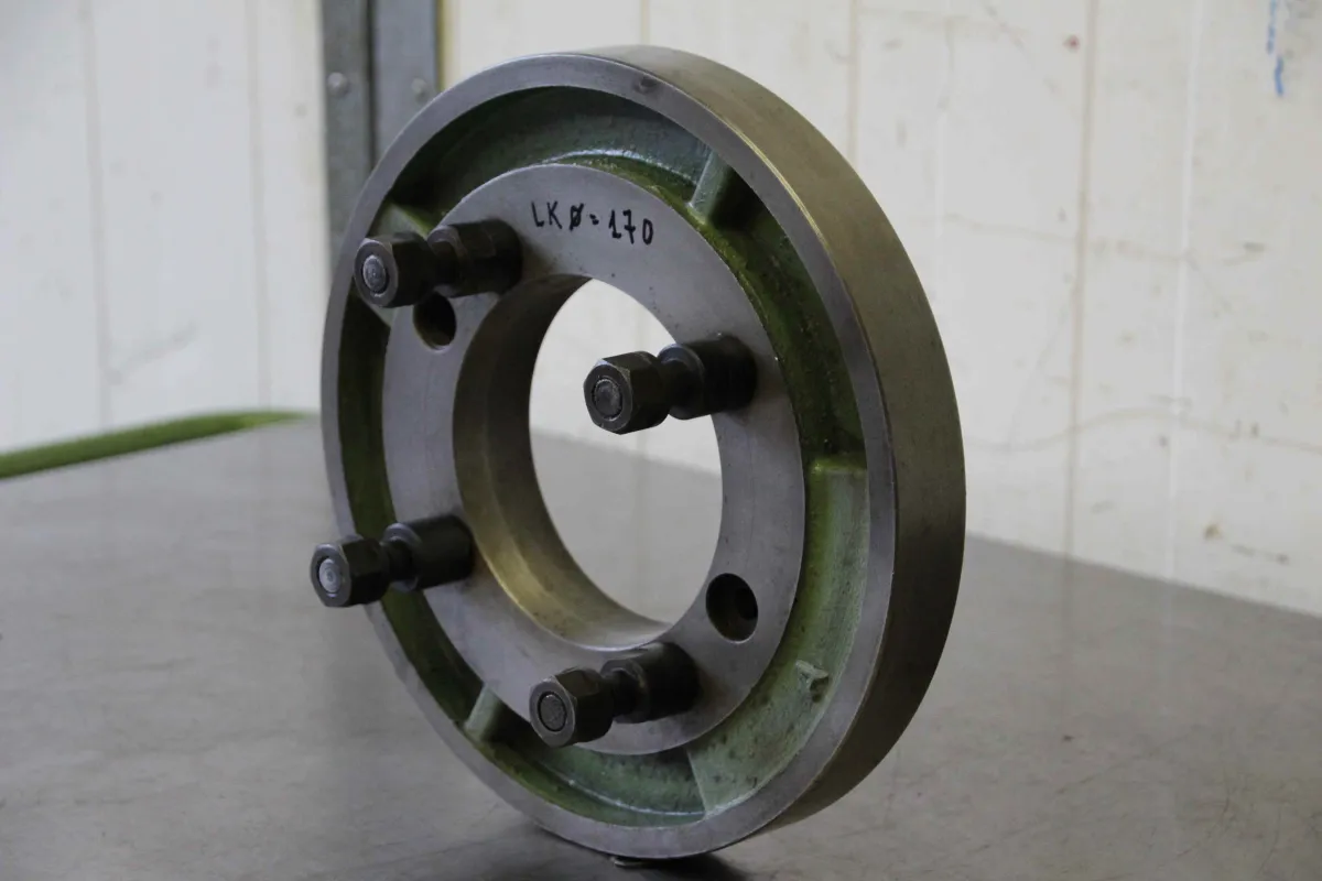 Guss Ø 300 mm Futterflansch