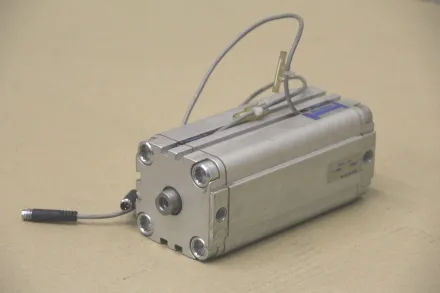 Festo ADVU-50-110-PA Kompaktzylinder – RESALE