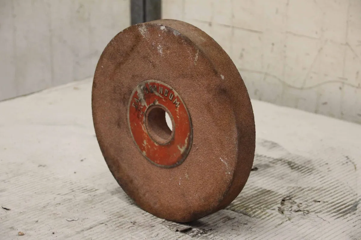 Carborundum Ø 300 / 40 mm Grinding wheels