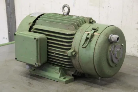 Walter & Sohn 501921522/FU5/6/132LJD/60 Frequenzumformer 220 V 200 Hz 5 kVA – RESALE