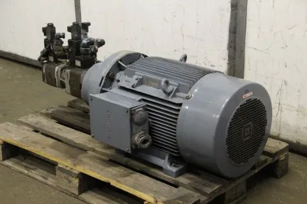 Siemens 30 kW Doppelte Hydraulikpumpe – RESALE