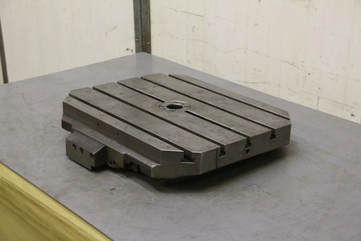 Hüller Hille 500/475/H68 mm Aufspannplatte mit T Nut
