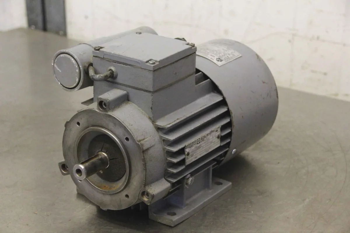 ZSE MEZ 3APJC80-2 Elektromotor 0,55 kW 2890 U/min
